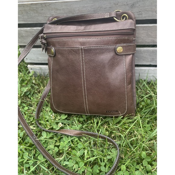 Fossil Crossbody Bag‎ Womens Leather Adjustable Strap Zip Pocket Purse Classic - Picture 2 of 7